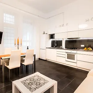 Modern Home City Centre Apartment