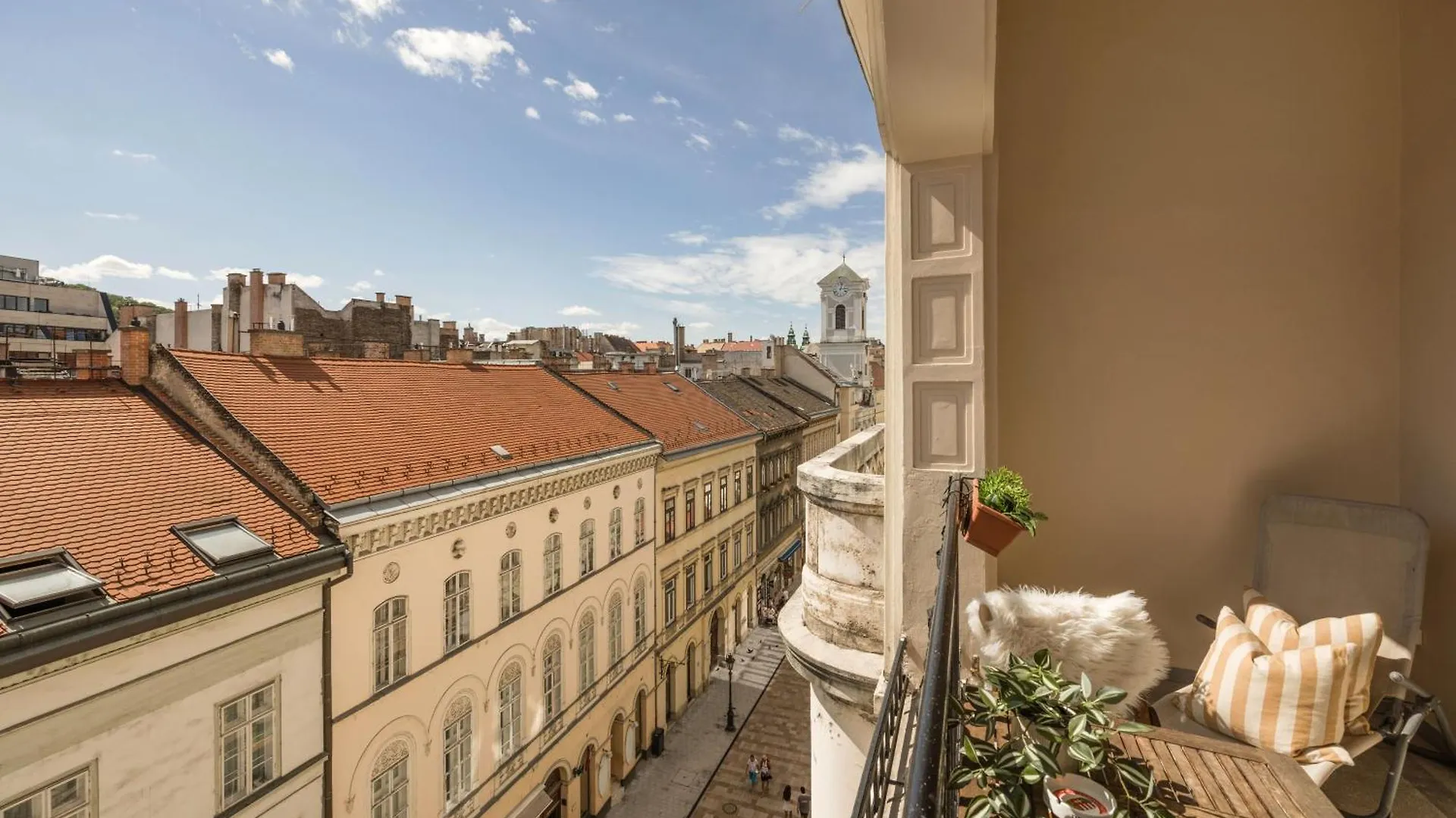 Walk To Vaci Street - Live In Lux Designer Apt Budapest Apartment
