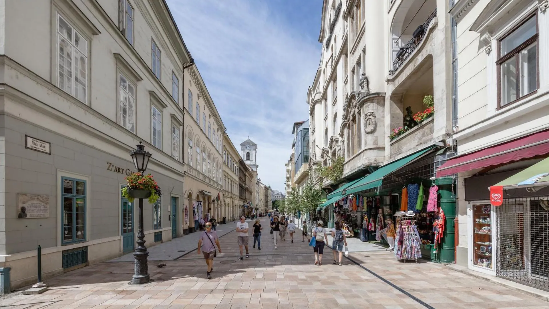 Walk To Vaci Street - Live In Lux Designer Apt Budapest 0*,  Hungary